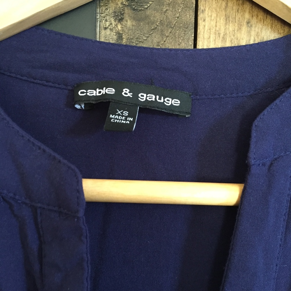 Cable & Gauge navy dress with side slits size XS! - Picture 3 of 8